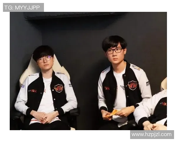 FPX在冠军杯积分榜中以63分稳居第一位置展现强劲实力实时新闻